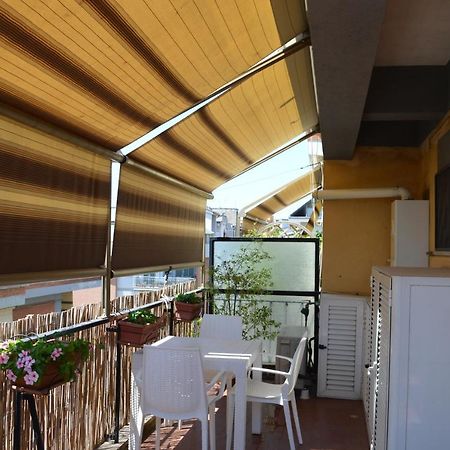 Domi - Appartamento Roma Bagian luar foto
