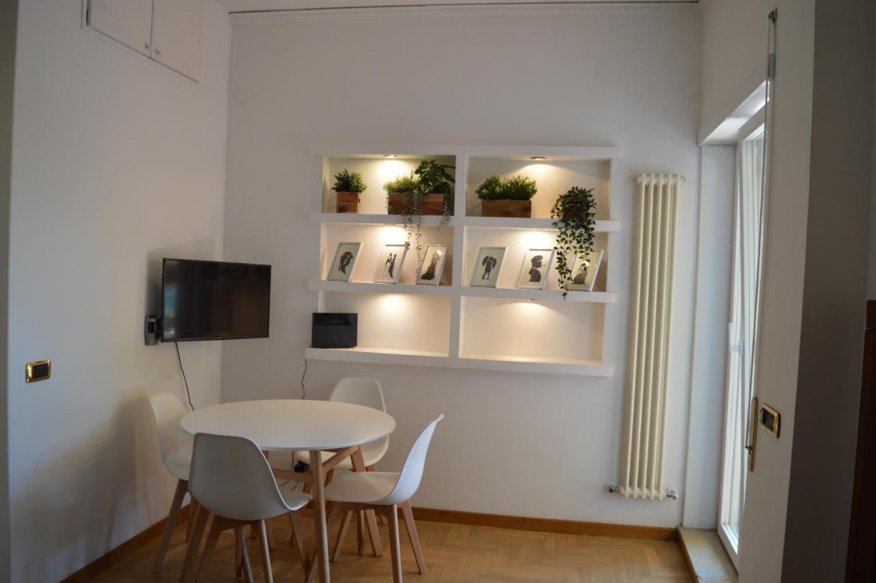 Domi - Appartamento Roma Bagian luar foto